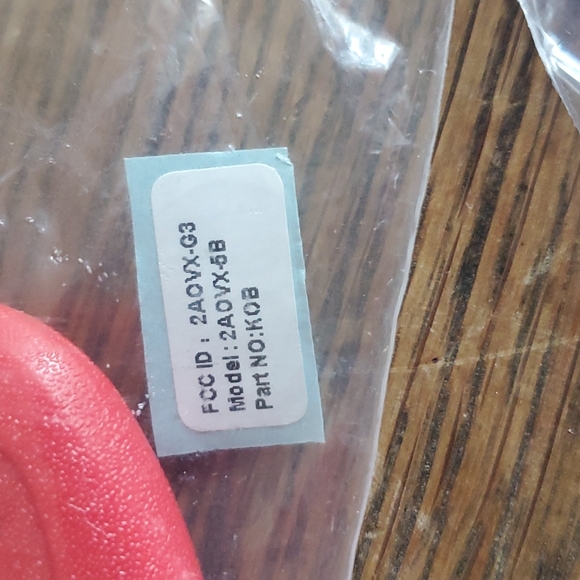 GM 2 OEM Remotes FC 5 Buttons FCC ID 2AOVX-03. Model 2AOVX5B - Picture 2 of 4